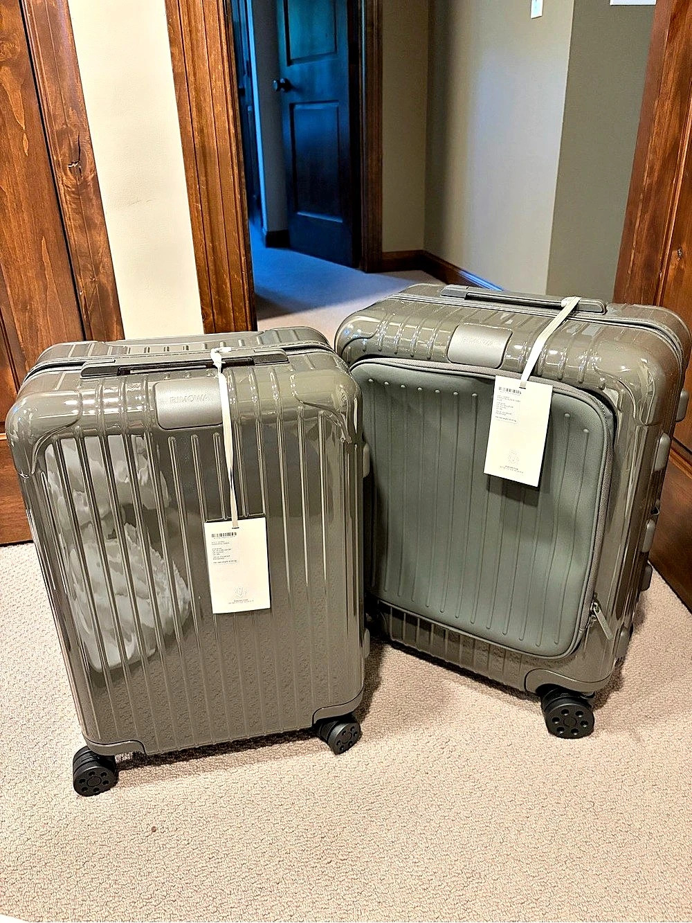 RIMOWA Essential Cabin Suitcase Gray
